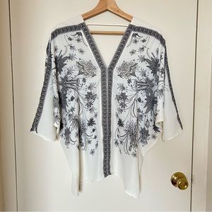 NWOT Rose & Olive Kimono Sleeve Floral Blouse, Black/Cream